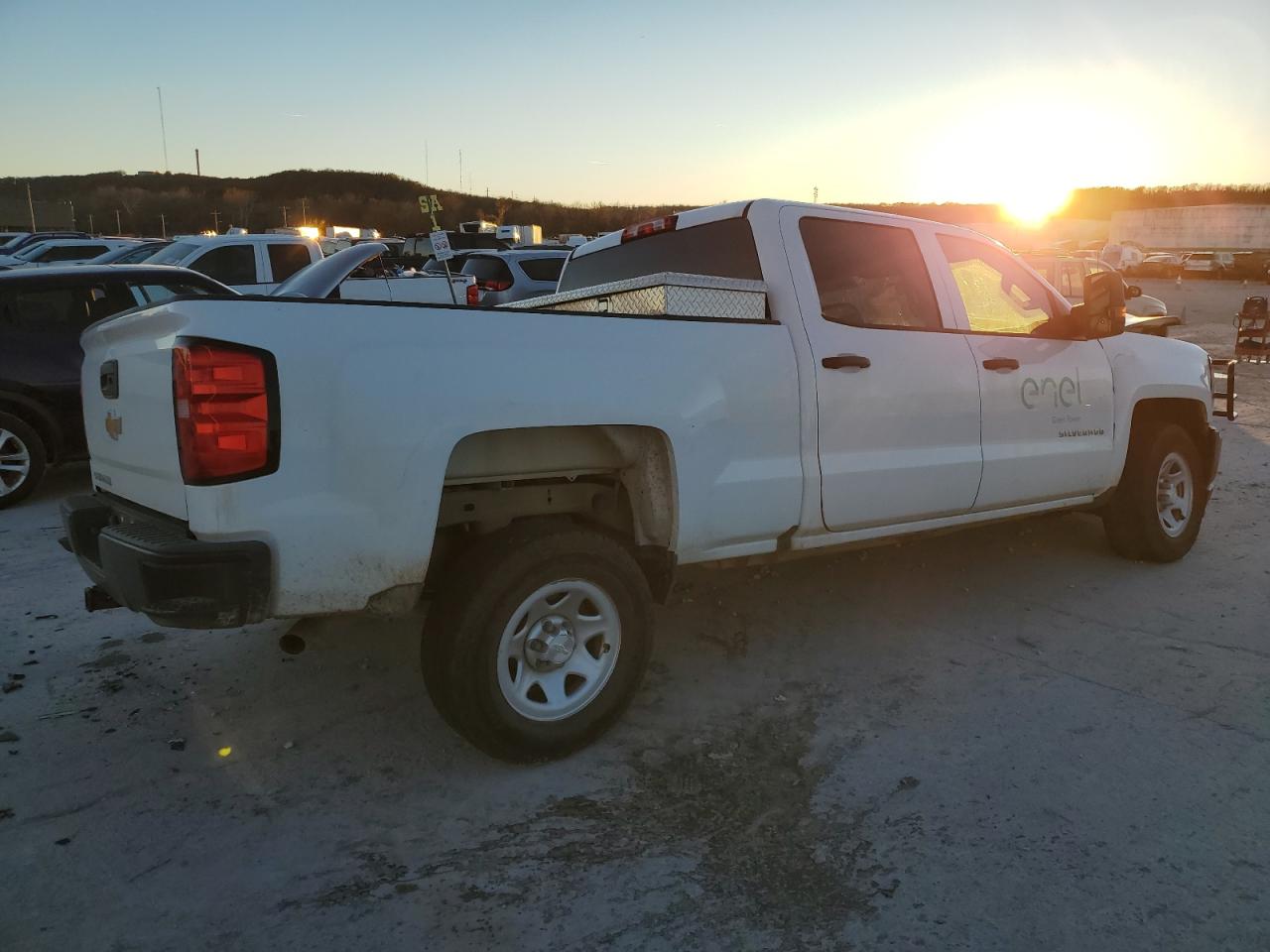 Изображение 3 2018 CHEVROLET SILVERADO K1500 2018 с VIN 3GCUKNECXJG444351