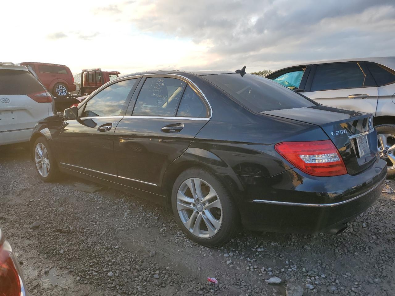 Изображение 2 2014 MERCEDES-BENZ C 250 2014 с VIN WDDGF4HB6EG250647