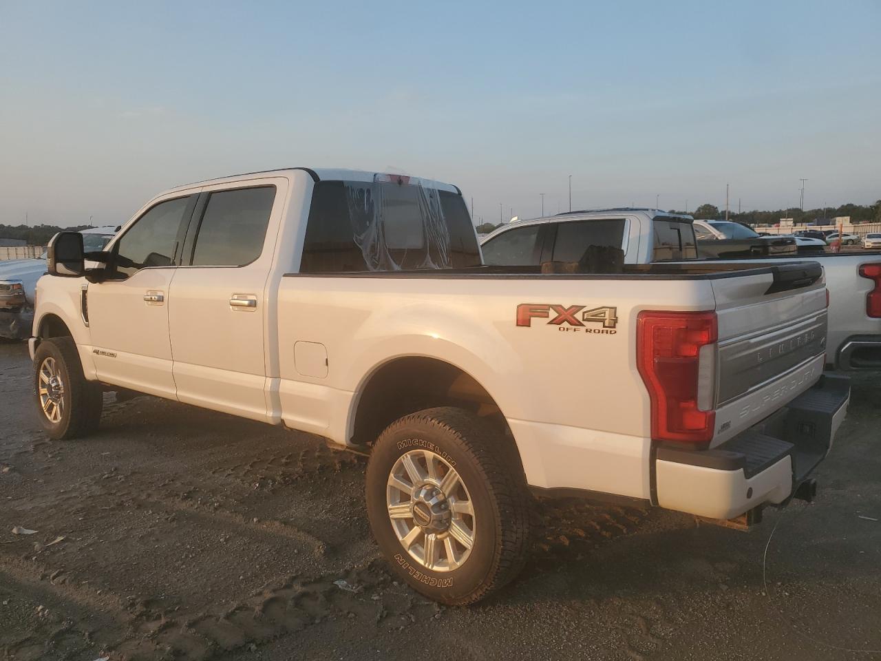 Image 3 of 2019 FORD F350 SUPER DUTY 2019 with VIN 1FT8W3BT1KEE73924