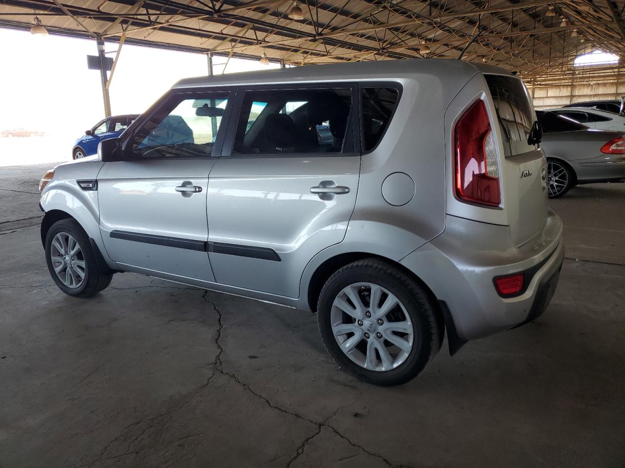 Image 2 of 2013 KIA SOUL  2013 with VIN KNDJT2A56D7576576