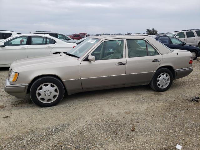 Image 1 of 1995 MERCEDES-BENZ E 320 BASE 1995 with VIN WDBEA32E0SC167195