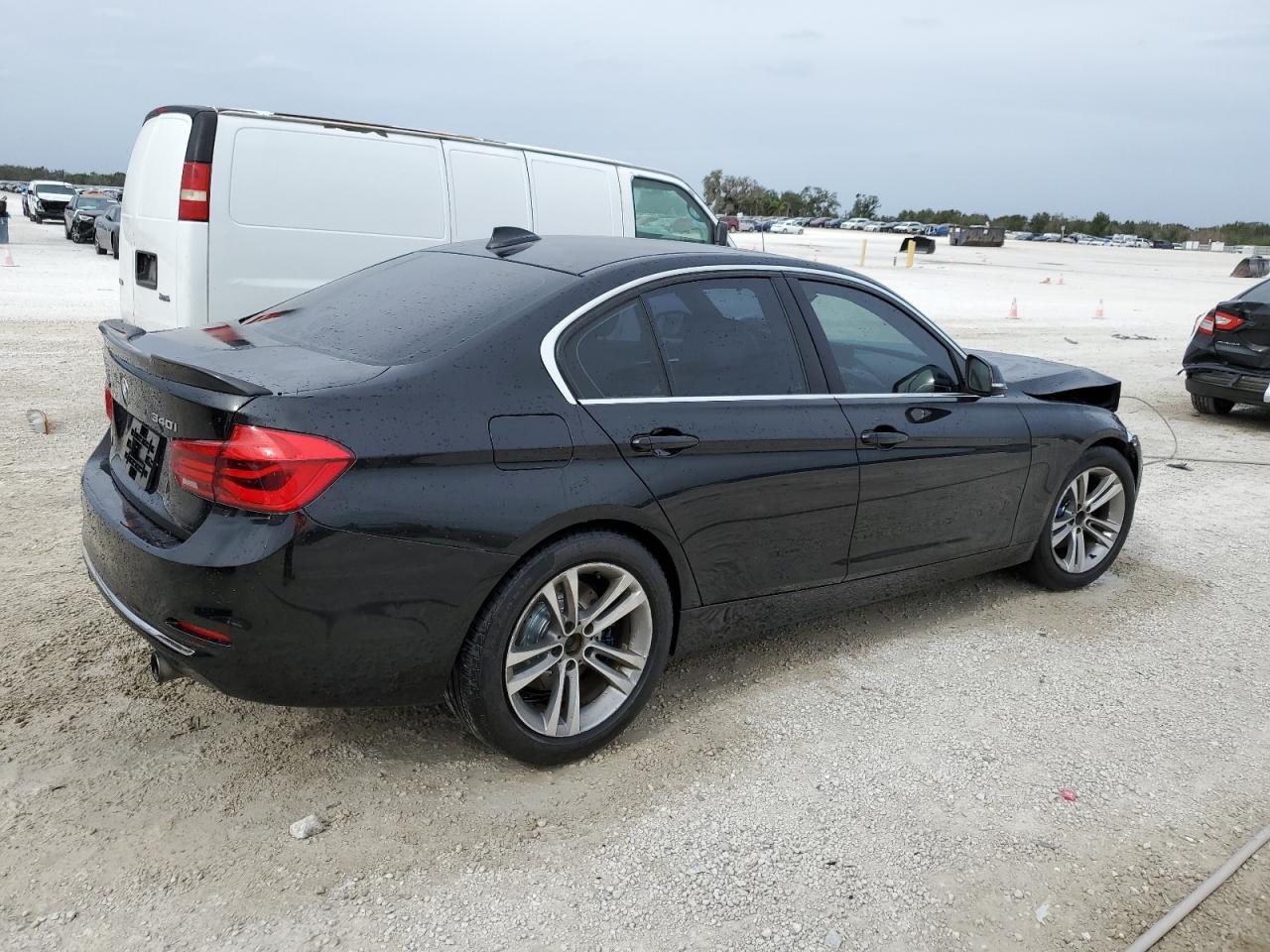 Изображение 3 2016 BMW 340 XI 2016 с VIN WBA8B7G57GNT95621