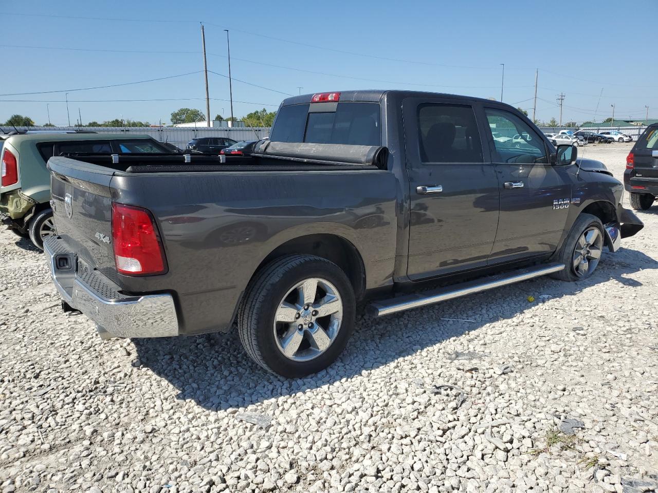 Image 3 of 2017 RAM 1500 SLT 2017 with VIN 3C6RR7LT1HG524719