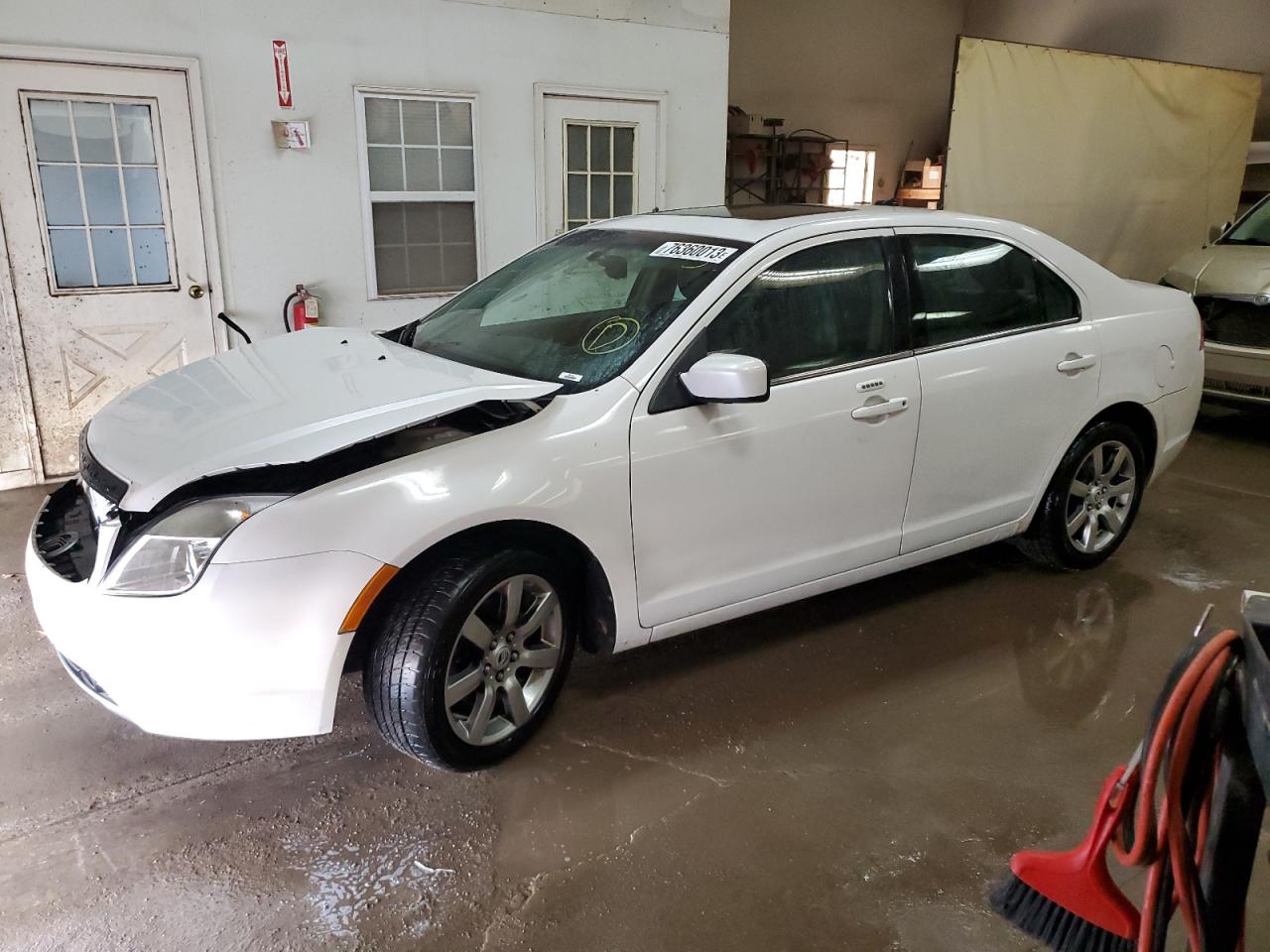 Image 1 of Mercury Milan Premier 2011 with VIN 3MEHM0JG1BR605889