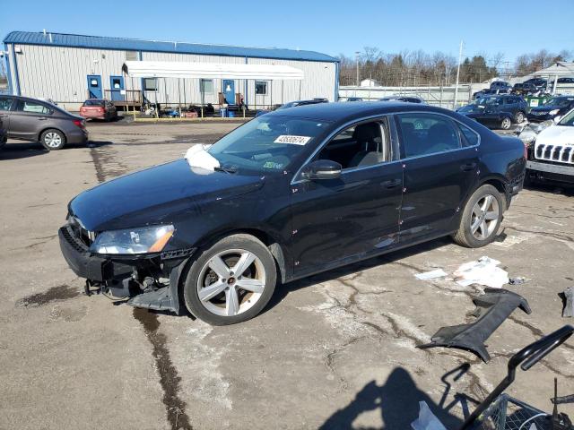 Image 1 of 2013 VOLKSWAGEN PASSAT SE 2013 with VIN 1VWBP7A33DC141832