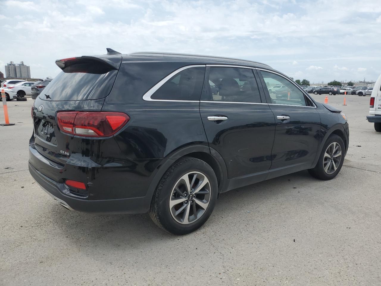 Изображение 3 2019 KIA SORENTO EX 2019 с VIN 5XYPH4A59KG567023