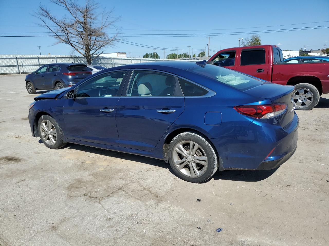 Image 2 of 2018 HYUNDAI SONATA SPORT 2018 with VIN 5NPE34AF5JH726884