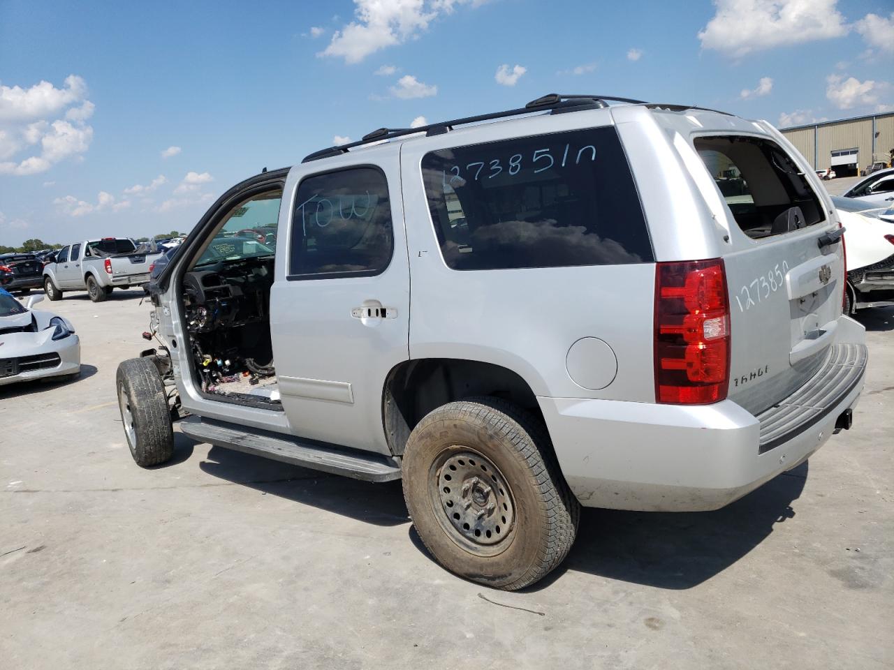 Image 2 of Chevrolet Tahoe C1500 Lt 2012 with VIN 1GNSCBE04CR252961