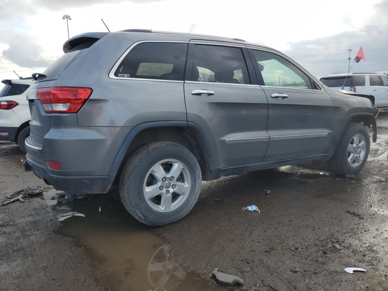 Image 3 of 2011 JEEP GRAND CHEROKEE OVERLAND 2011 with VIN 1J4RR6GT7BC705700
