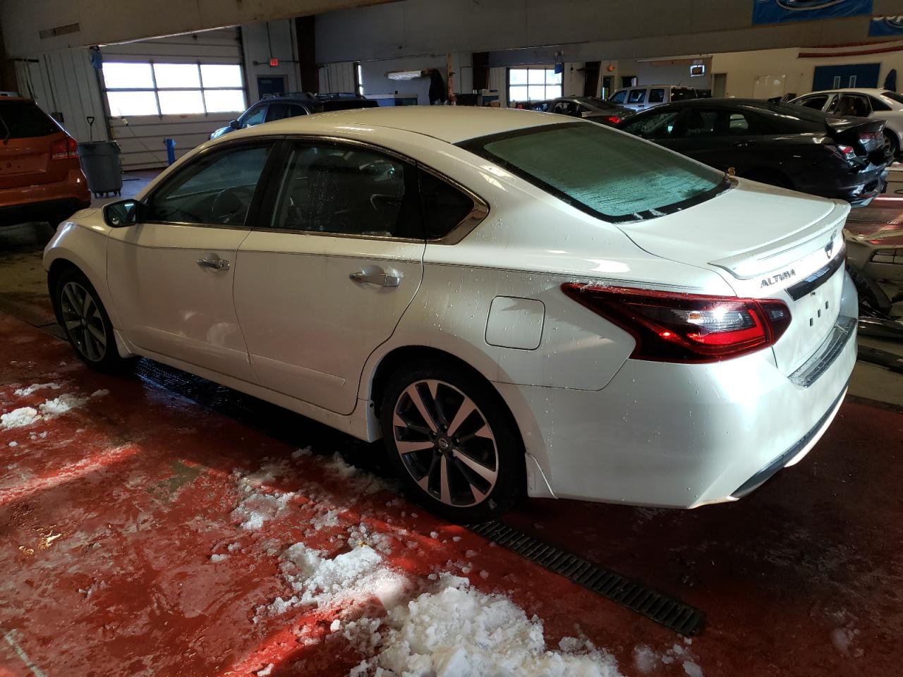 Image 2 of 2017 NISSAN ALTIMA 2.5 2017 with VIN 1N4AL3AP9HC125992