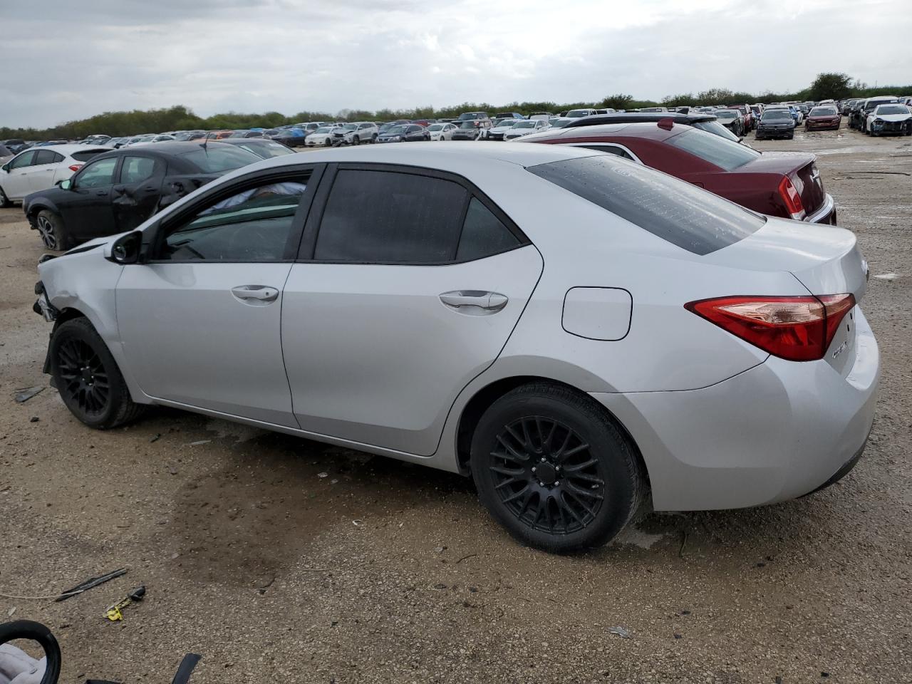 Изображение 2 2017 TOYOTA COROLLA L 2017 с VIN 5YFBURHE9HP608716