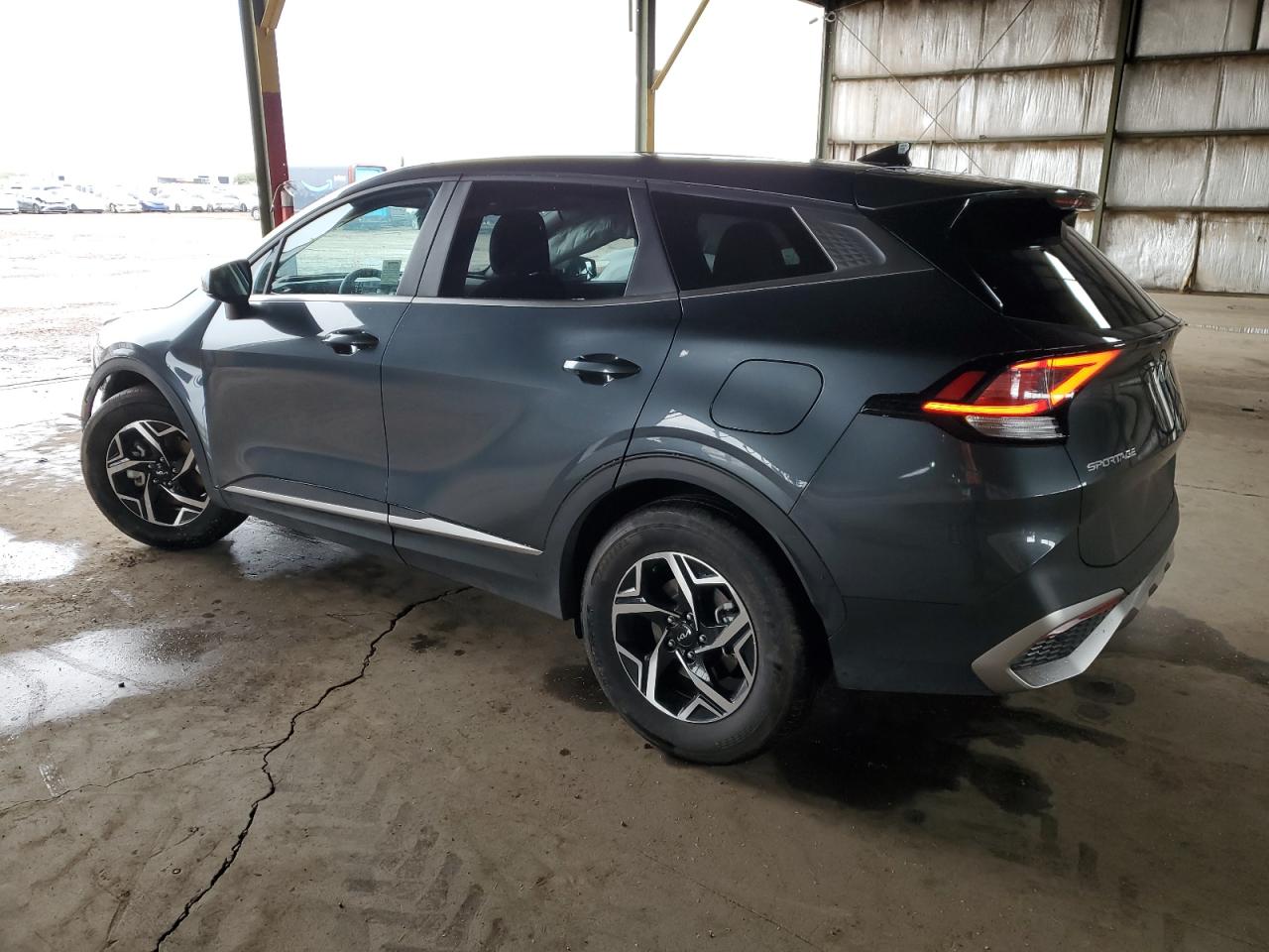 Изображение 2 2023 KIA SPORTAGE LX 2023 с VIN KNDPU3AFXP7131848