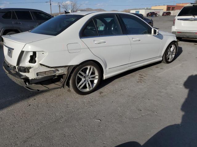 Obraz 3 z 2013 MERCEDES-BENZ C 250 2013 z VIN WDDGF4HB0DR253675