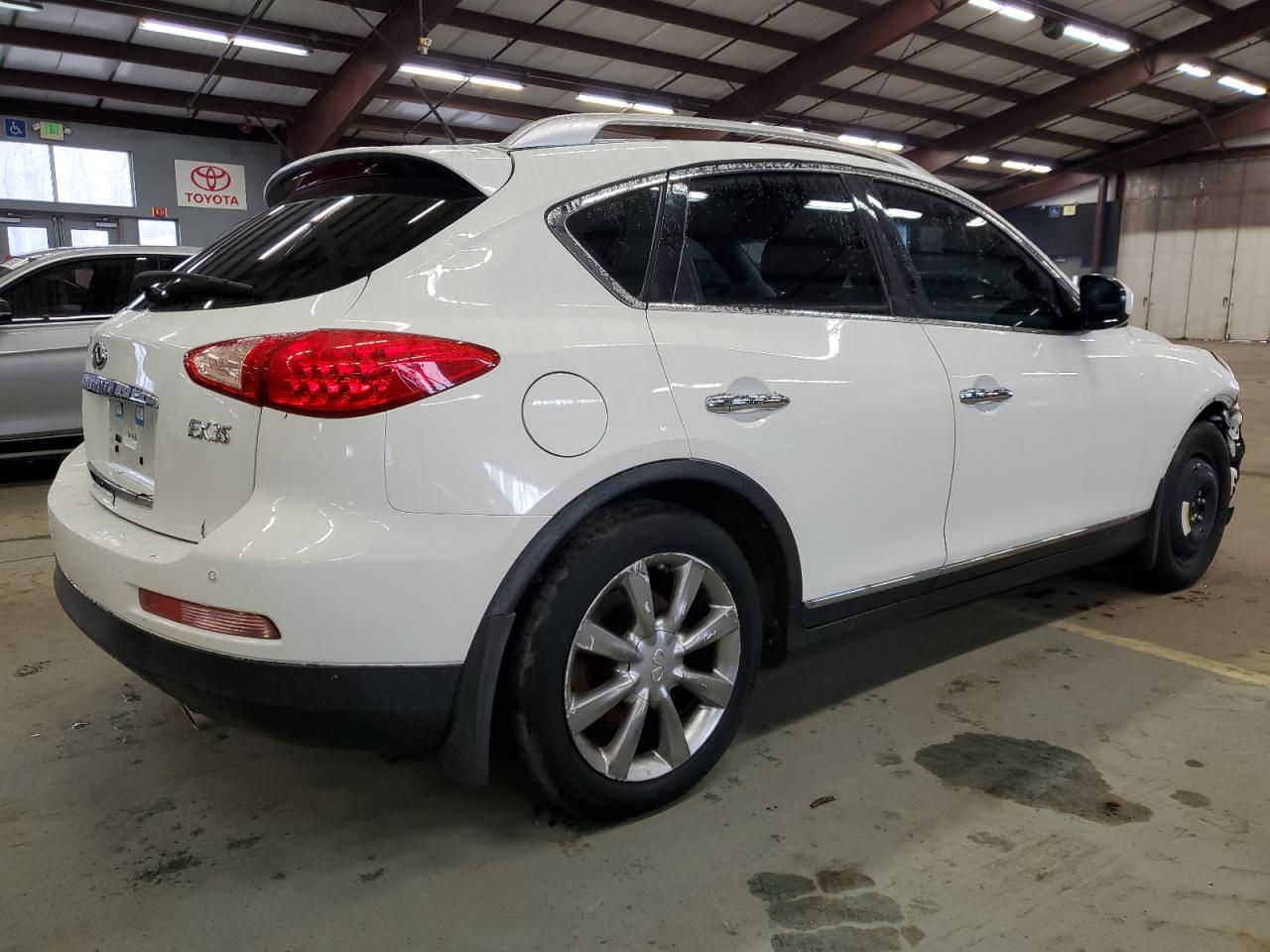 Image 3 of 2011 INFINITI EX35 BASE 2011 with VIN JN1AJ0HR1BM852327