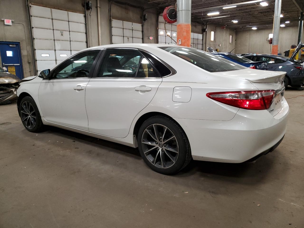 Obraz 2 z 2015 TOYOTA CAMRY XSE 2015 z VIN 4T1BK1FK8FU559052