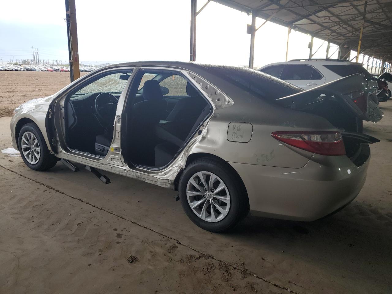 Image 2 of 2015 TOYOTA CAMRY LE 2015 with VIN 4T4BF1FK8FR504661