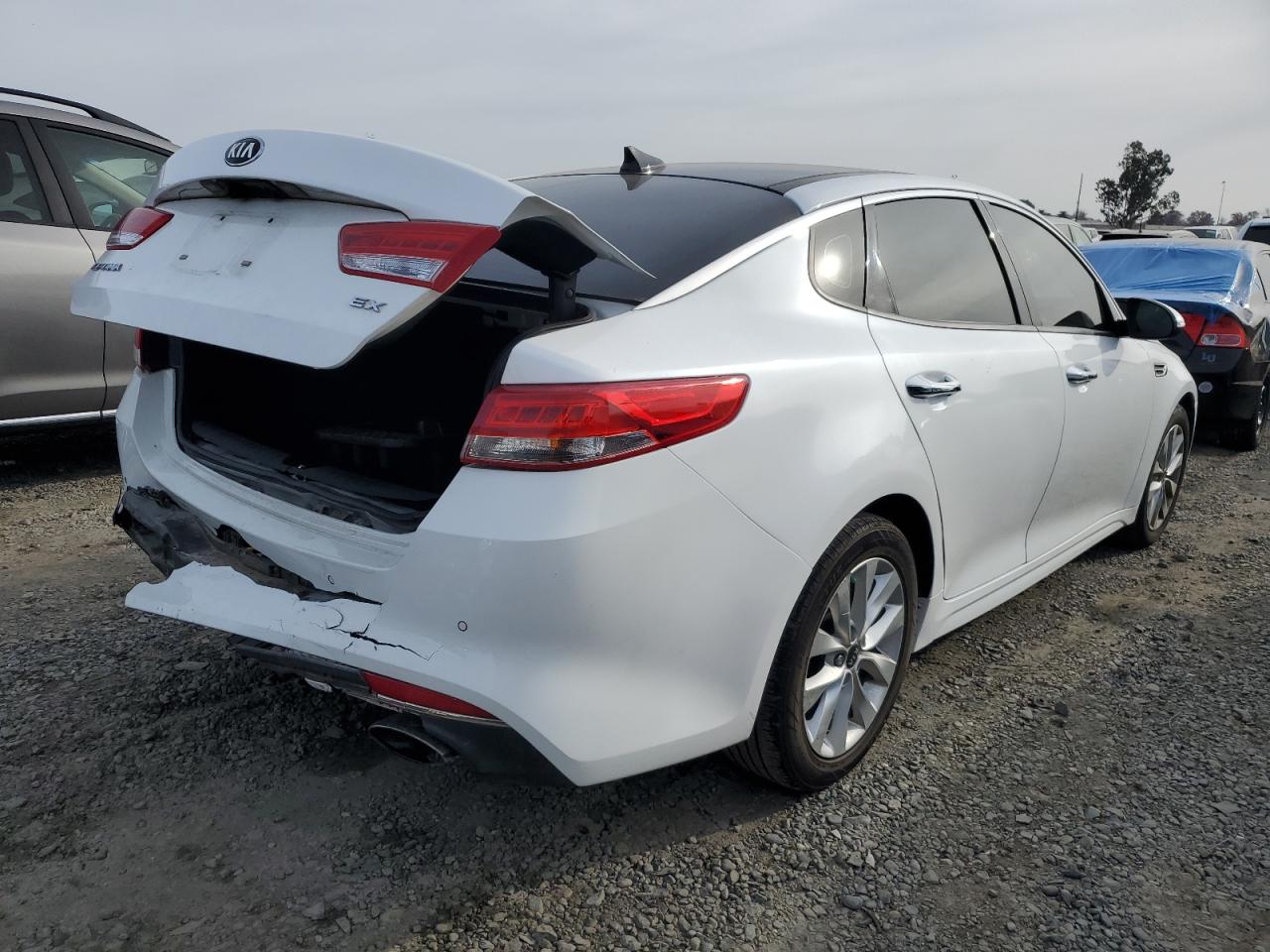 Obraz 3 z 2016 KIA OPTIMA EX 2016 z VIN 5XXGU4L37GG102873
