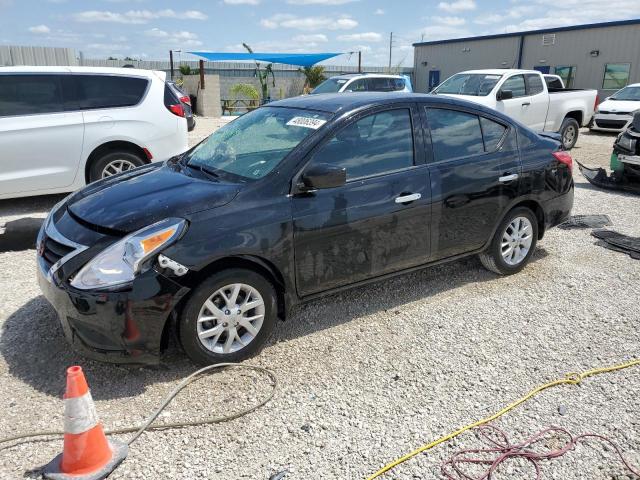 Obraz 1 z 2018 NISSAN VERSA S 2018 z VIN 3N1CN7APXJL804686