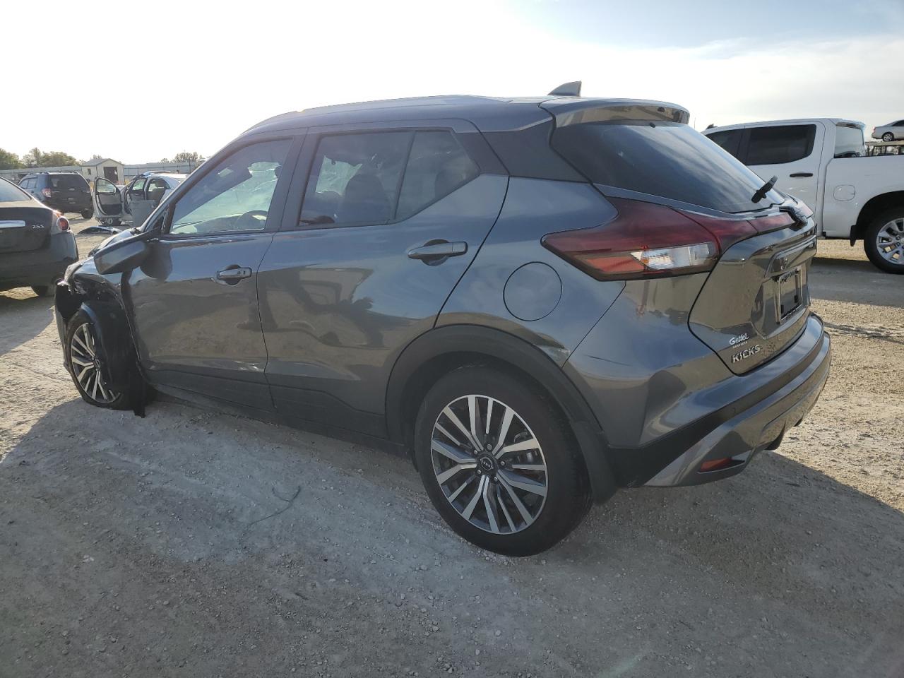 Obraz 2 z 2023 NISSAN KICKS SV 2023 z VIN 3N1CP5CV3PL499891