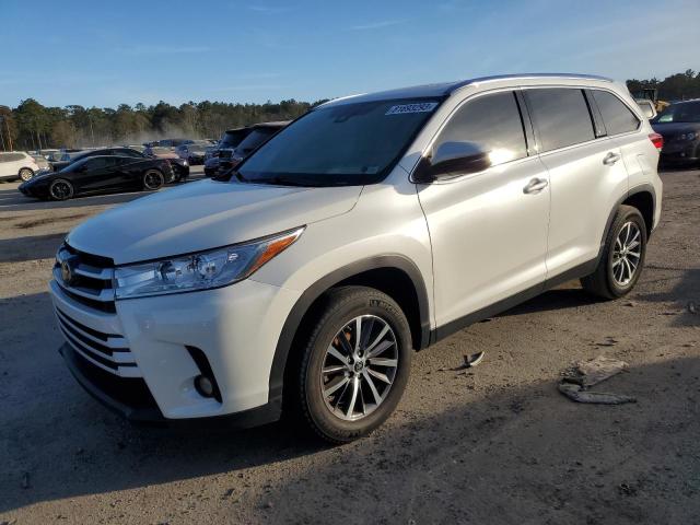 Obraz 1 z 2019 TOYOTA HIGHLANDER SE 2019 z VIN 5TDKZRFH4KS571491