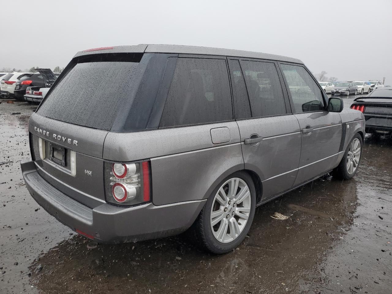 Image 3 of 2010 LAND ROVER RANGE ROVER HSE LUXURY 2010 with VIN SALMF1D41AA324128