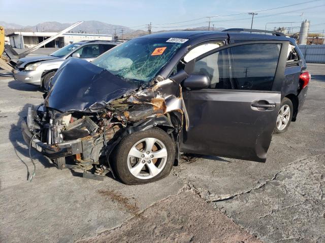 Изображение 2013 TOYOTA SIENNA LE 2013