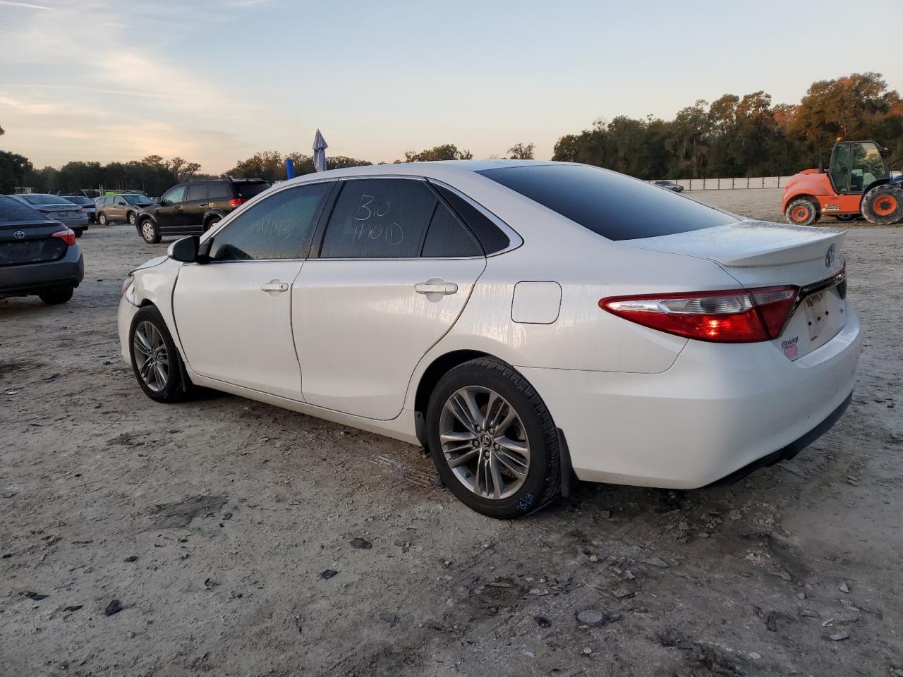 Obraz 2 z 2017 TOYOTA CAMRY LE 2017 z VIN 4T1BF1FK7HU445454