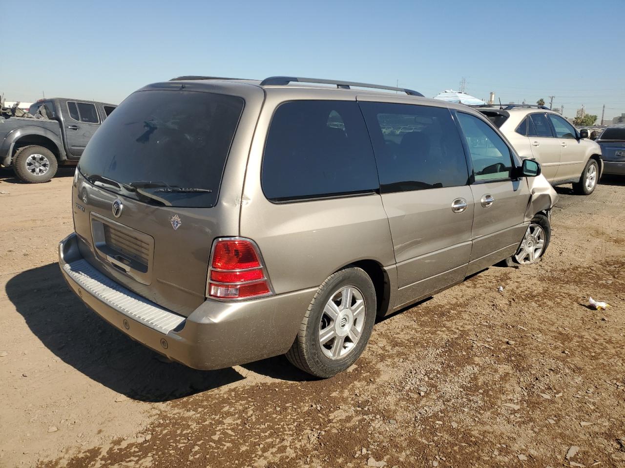 Image 3 of 2004 MERCURY MONTEREY  2004 with VIN 2MRDA20294BJ09022