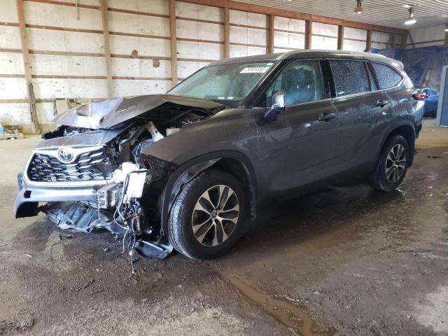 Image 1 of 2021 TOYOTA HIGHLANDER XLE 2021 with VIN 5TDGZRBH2MS125936