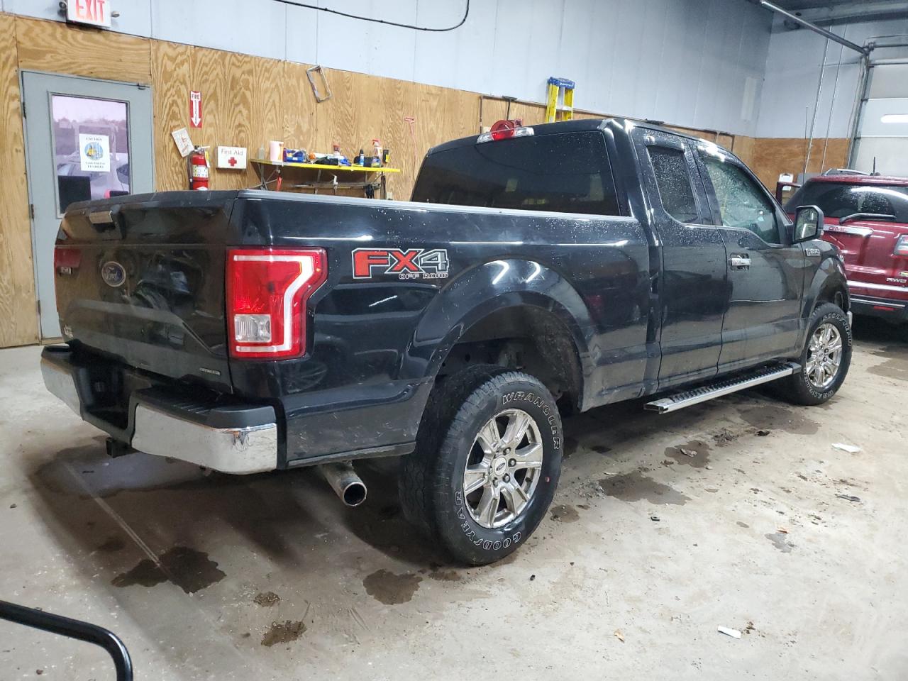 Image 3 of 2016 FORD F150 SUPER CAB 2016 with VIN 1FTFX1EF1GFA11265