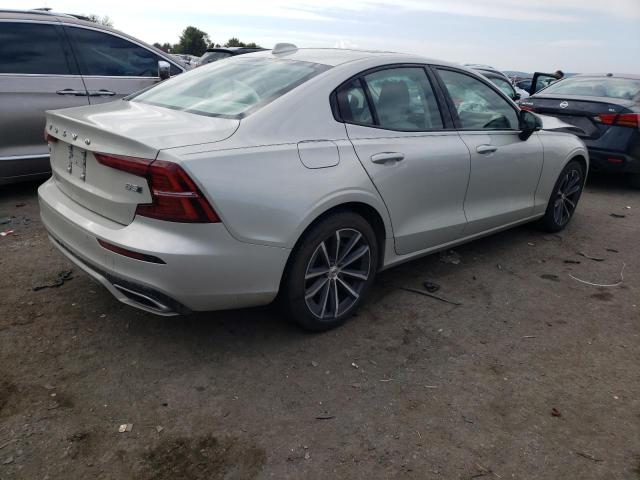 Obraz 3 z 2022 VOLVO S60 B5 MOMENTUM 2022 z VIN 7JRL12TZ1NG162638
