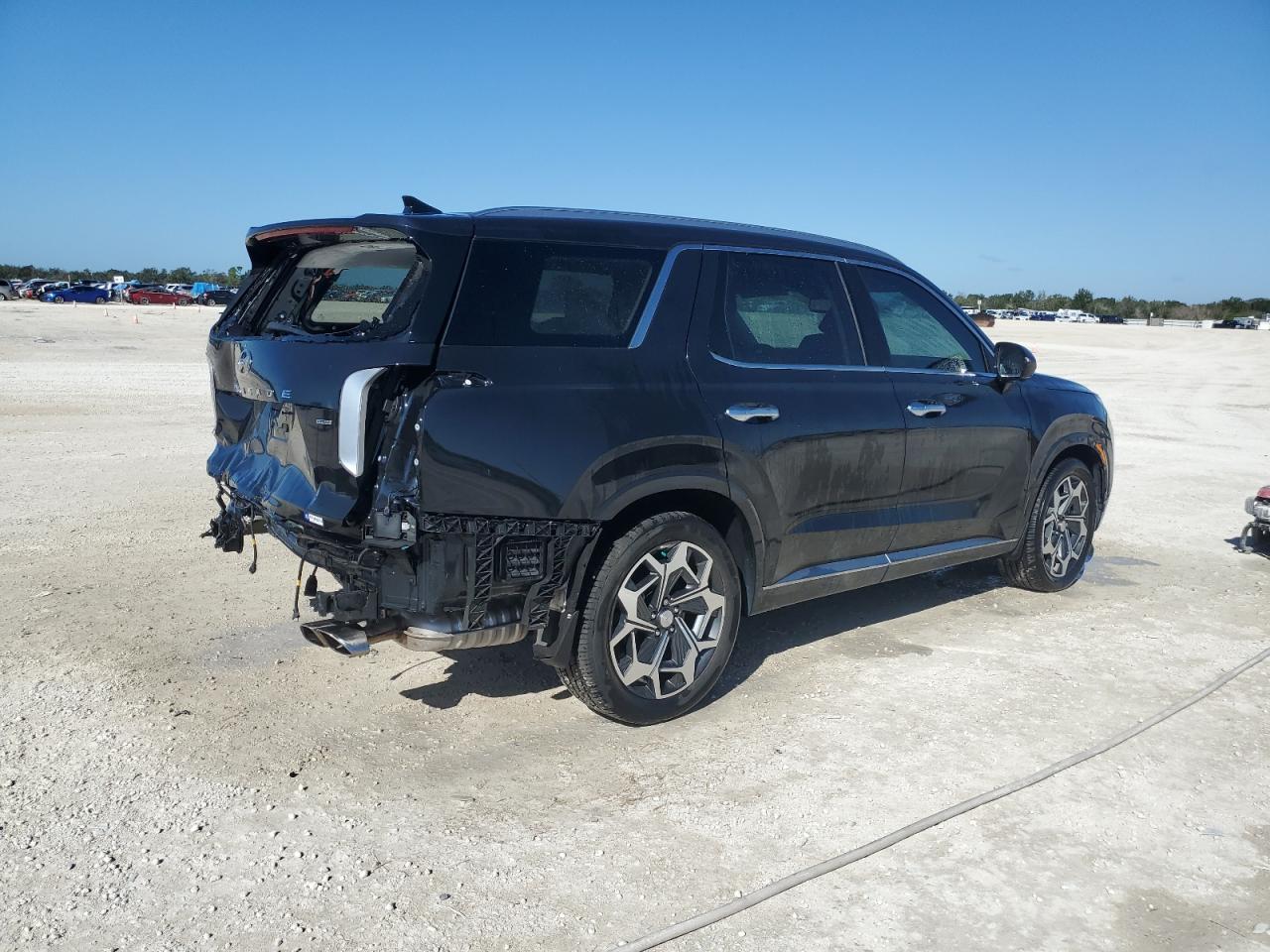 Image 3 of 2022 HYUNDAI PALISADE CALLIGRAPHY 2022 with VIN KM8R7DHE8NU356167