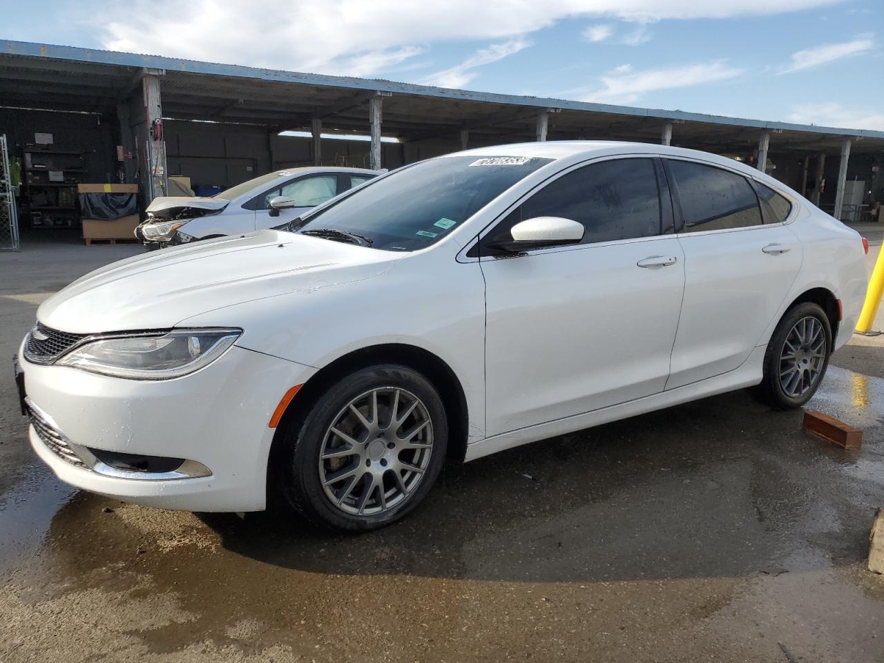 Изображение 1 2015 CHRYSLER 200 LIMITED 2015 с VIN 1C3CCCAB5FN726622