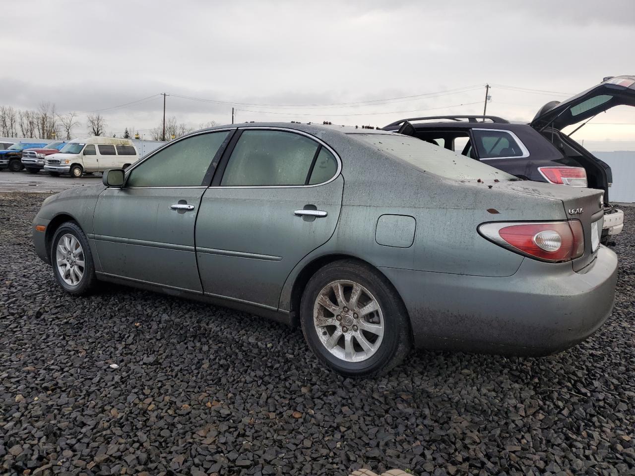 Obraz 2 z 2002 LEXUS ES 300 2002 z VIN JTHBF30G120083803
