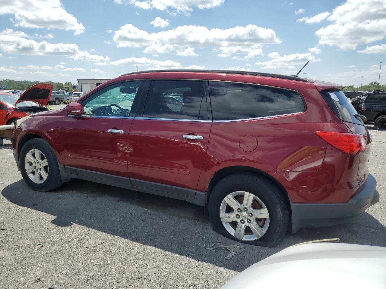 Image 2 of 2010 CHEVROLET TRAVERSE LT 2010 with VIN 1GNLVGED6AS149478