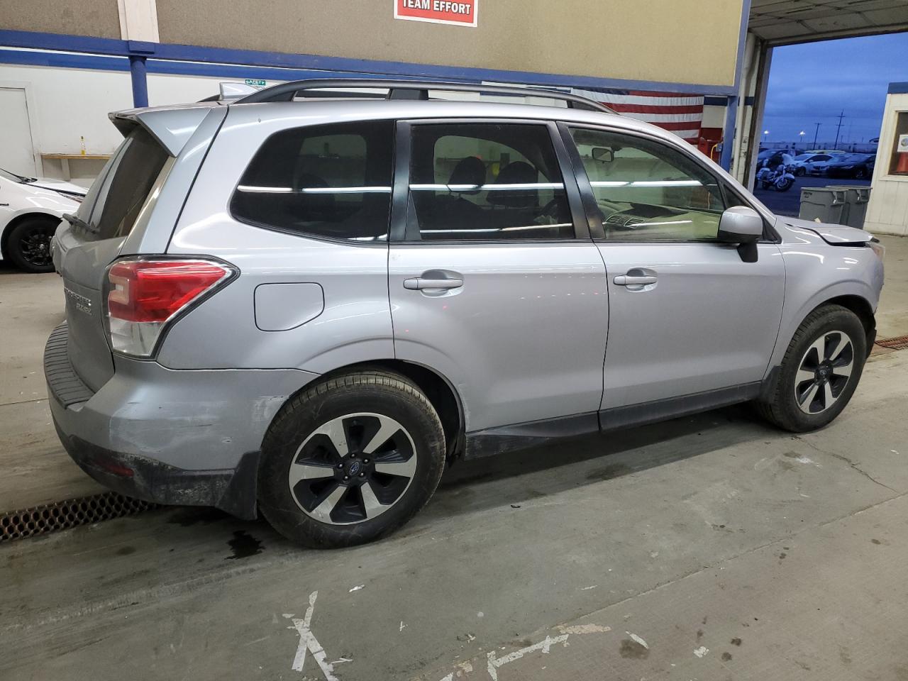 Image 3 of 2017 SUBARU FORESTER 2.5I PREMIUM 2017 with VIN JF2SJAEC8HH443039