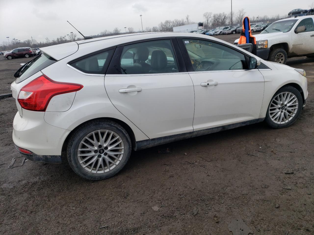 Image 3 of 2013 FORD FOCUS TITANIUM 2013 with VIN 1FADP3N27DL177552