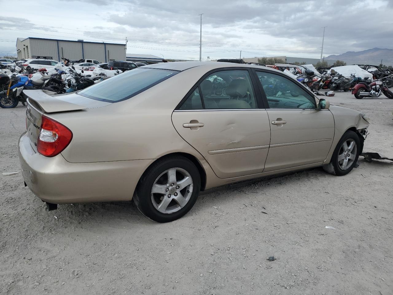 Obraz 3 z 2004 TOYOTA CAMRY SE 2004 z VIN 4T1BA30K24U030927
