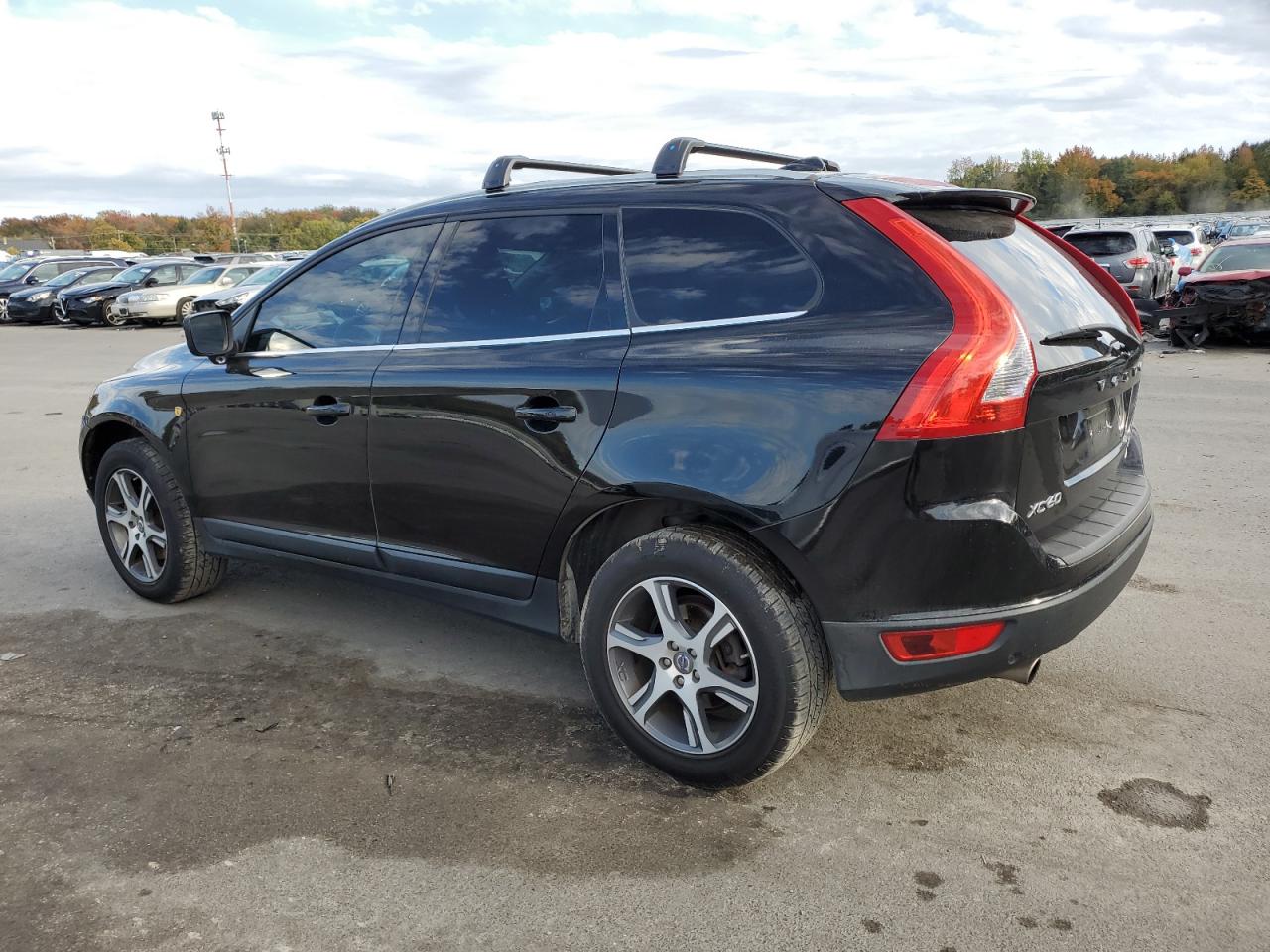Obraz 2 z 2013 VOLVO XC60 T6 2013 z VIN YV4902DZ4D2382813