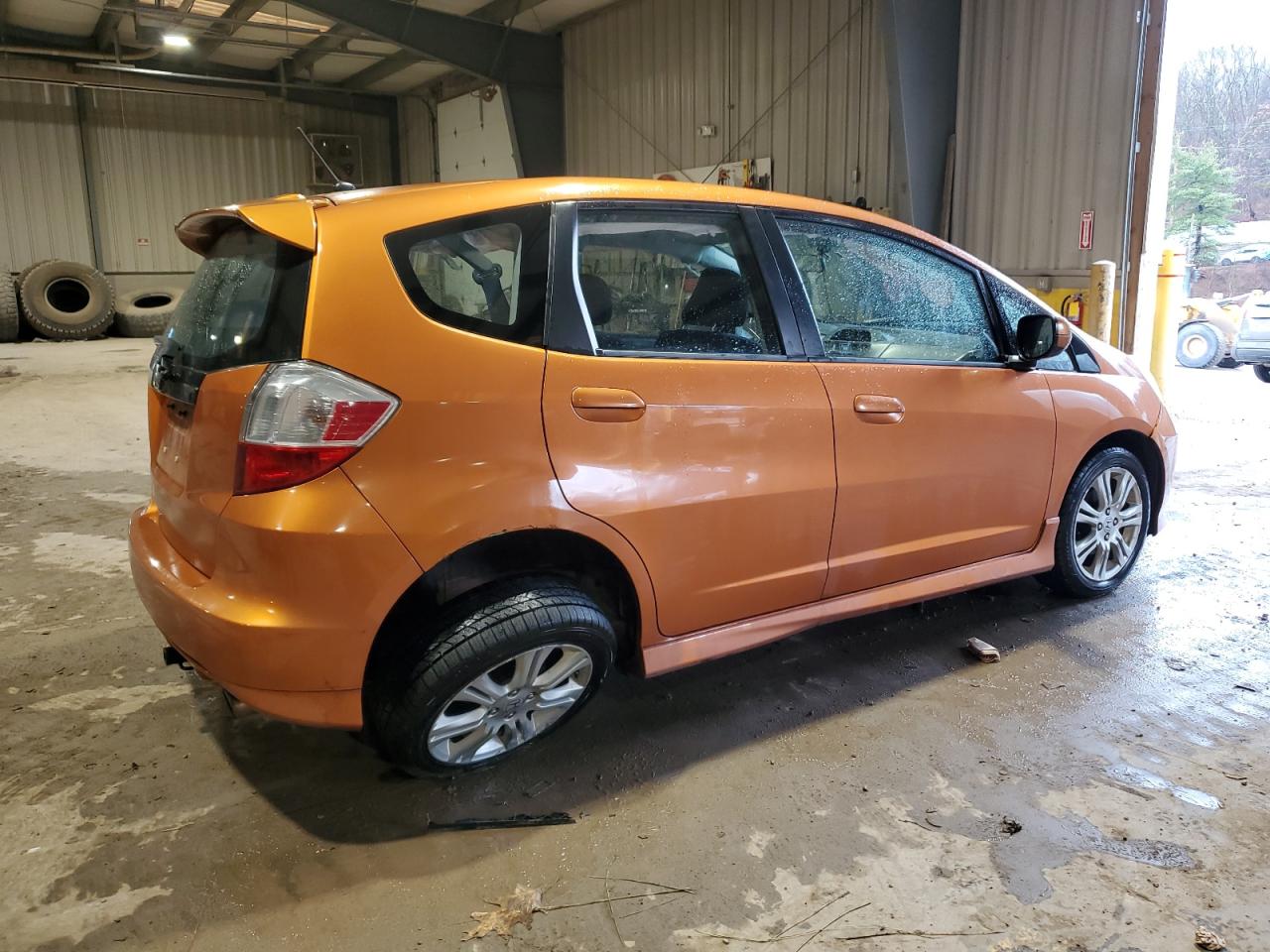 Image 3 of 2010 HONDA FIT SPORT 2010 with VIN JHMGE8G43AS014812