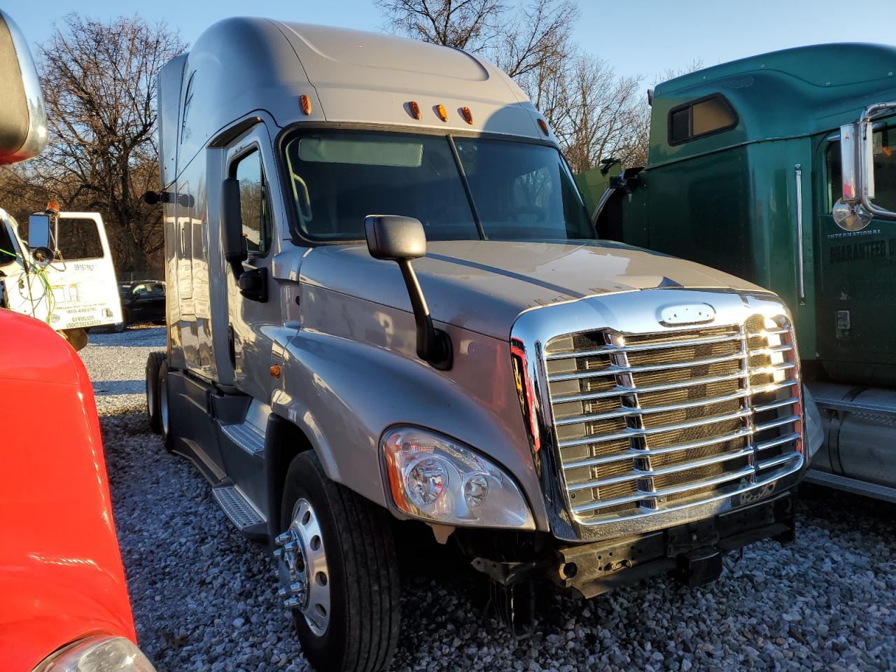 2015 FREIGHTLINER CASCADIA 125  2015 image