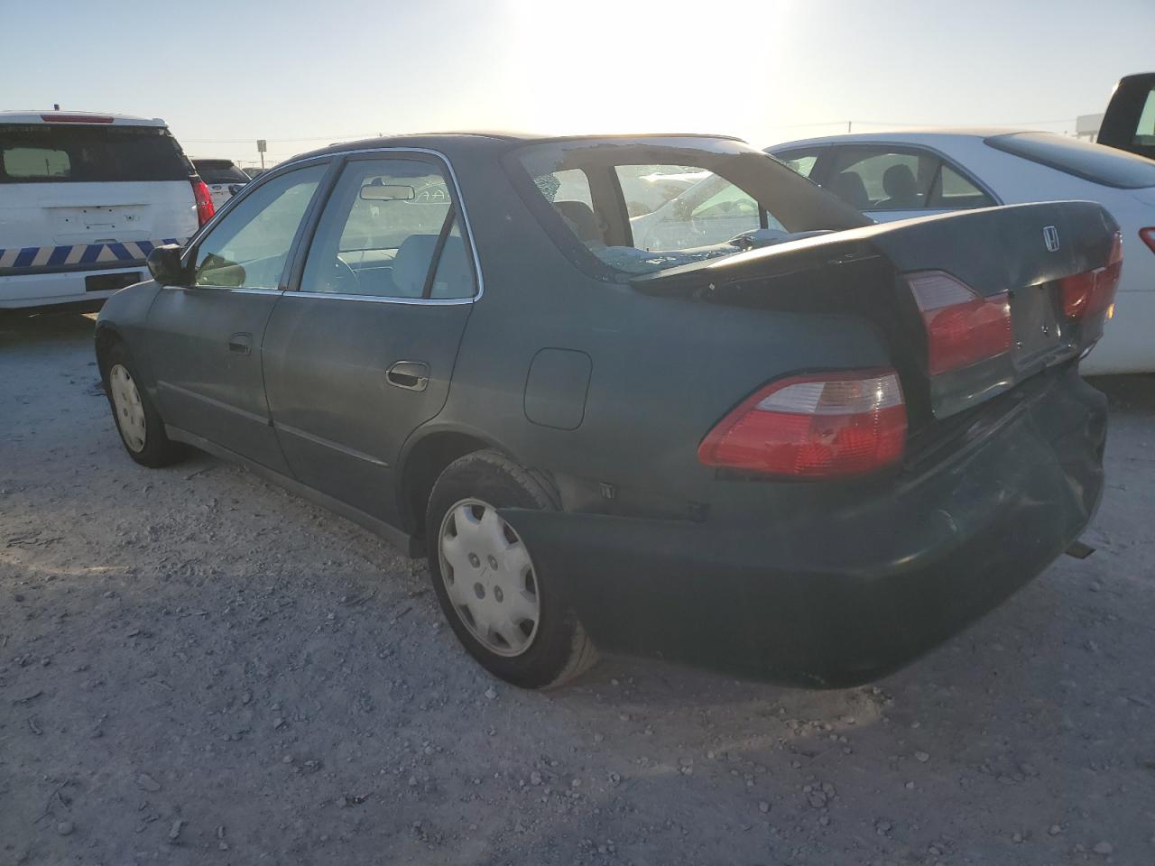 Изображение 2 2000 HONDA ACCORD LX 2000 с VIN 1HGCG5640YA007991