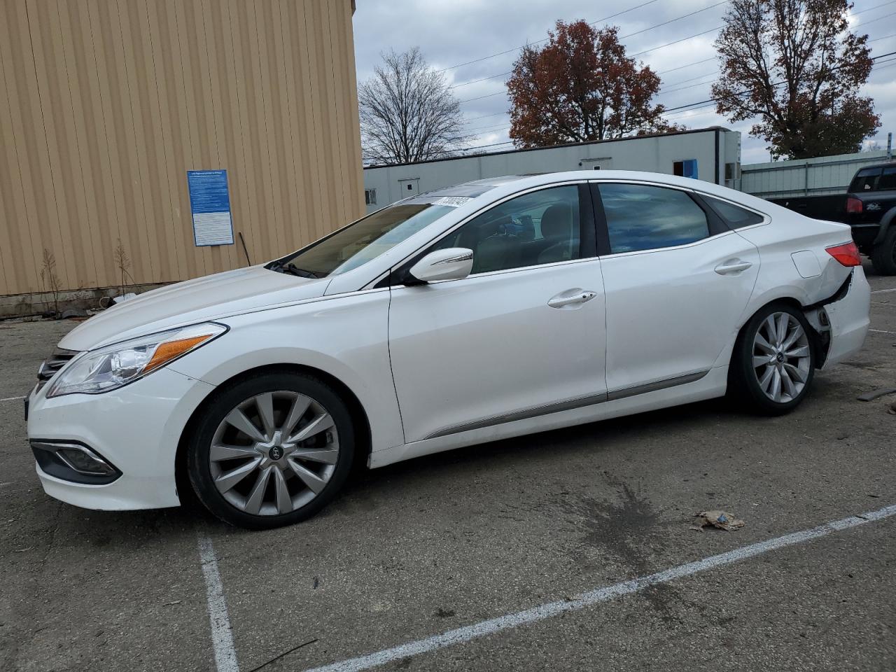 Image 1 of 2015 HYUNDAI AZERA LIMITED 2015 with VIN KMHFH4JG7FA439412
