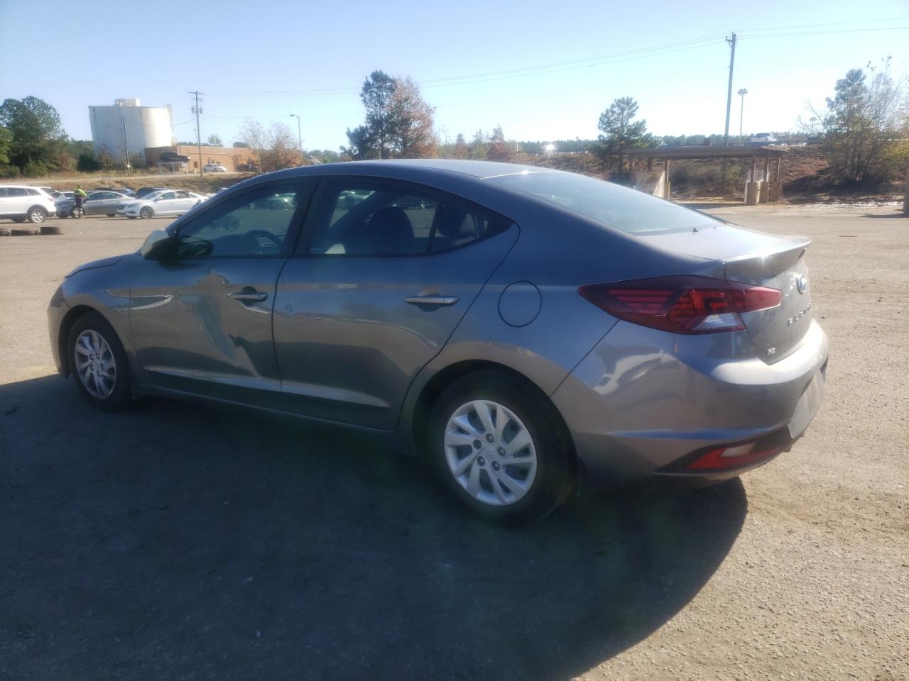 Изображение 2 2019 HYUNDAI ELANTRA SE 2019 с VIN 5NPD74LF5KH497461