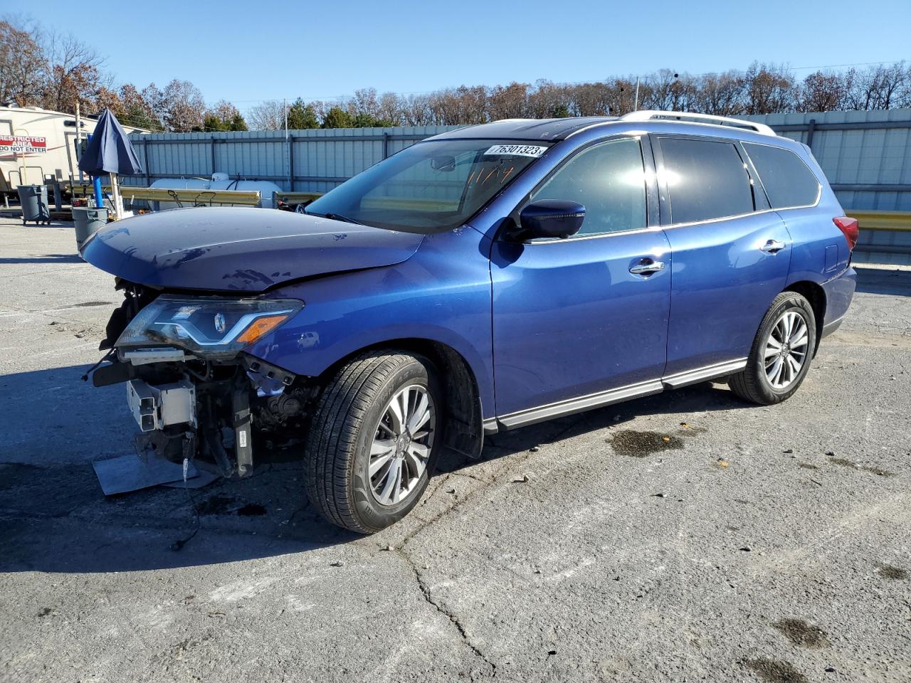 Изображение 1 2018 NISSAN PATHFINDER S 2018 с VIN 5N1DR2MM6JC677937