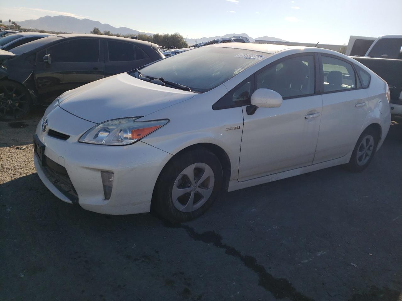 Image 1 of 2015 TOYOTA PRIUS  2015 with VIN JTDKN3DU6F1988672