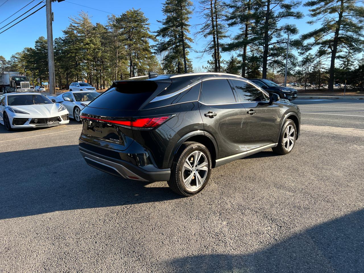 Изображение 3 2023 LEXUS RX 350H BASE 2023 с VIN 2T2BBMCA9PC008365