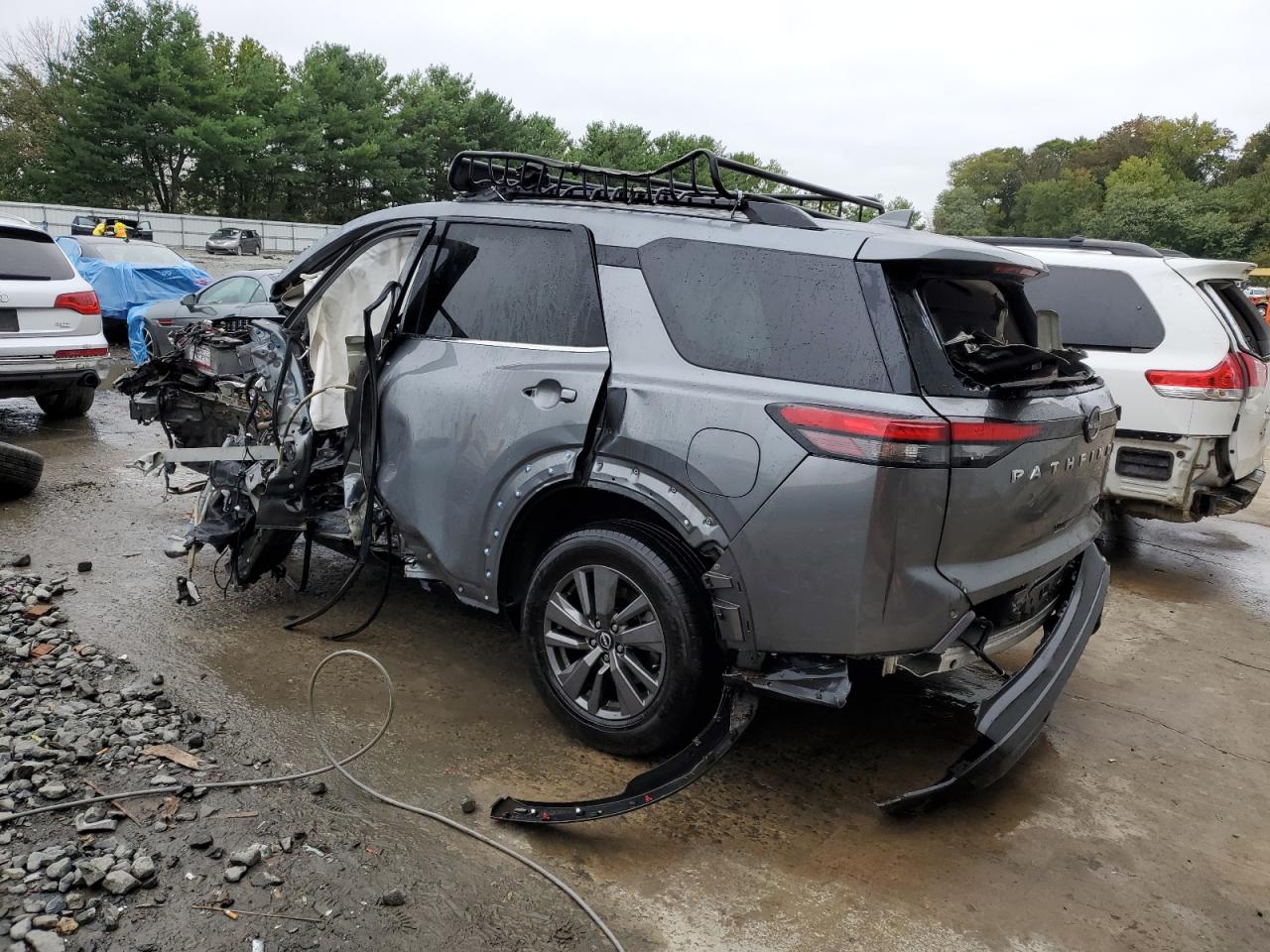 Изображение 2 2022 NISSAN PATHFINDER SV 2022 с VIN 5N1DR3BC6NC223788