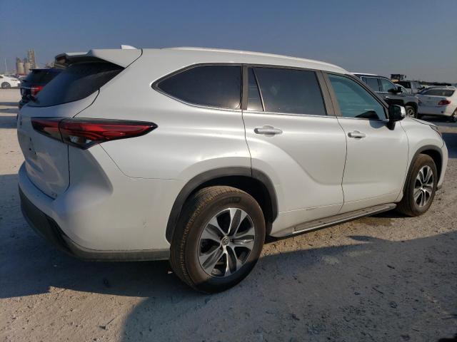 Image 3 of 2023 TOYOTA HIGHLANDER L 2023 with VIN 5TDKDRAH4PS010947