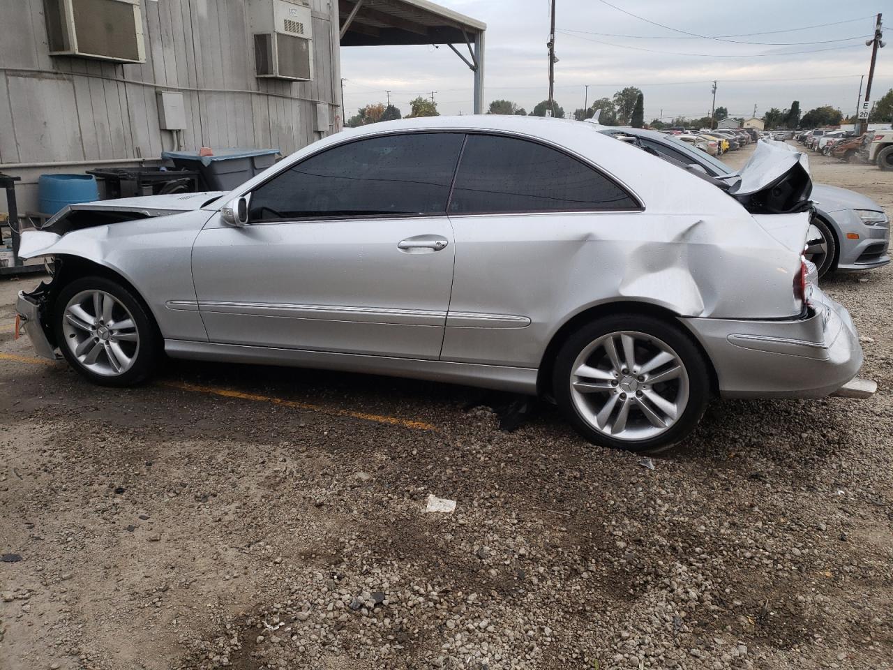 Image 2 of 2007 MERCEDES-BENZ CLK 350 2007 with VIN WDBTJ56H67F211181